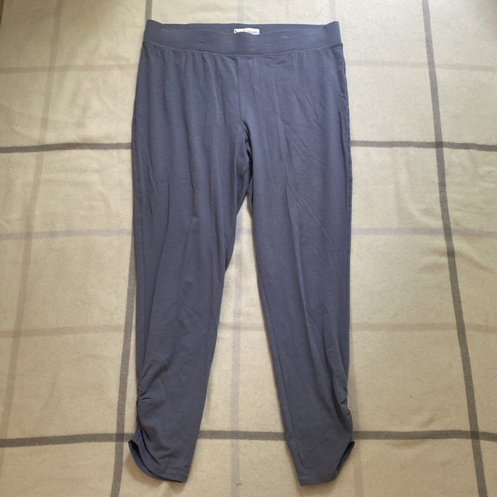 Koolaburra by UGG Purple Legging w/ Ruched Detail Size Large